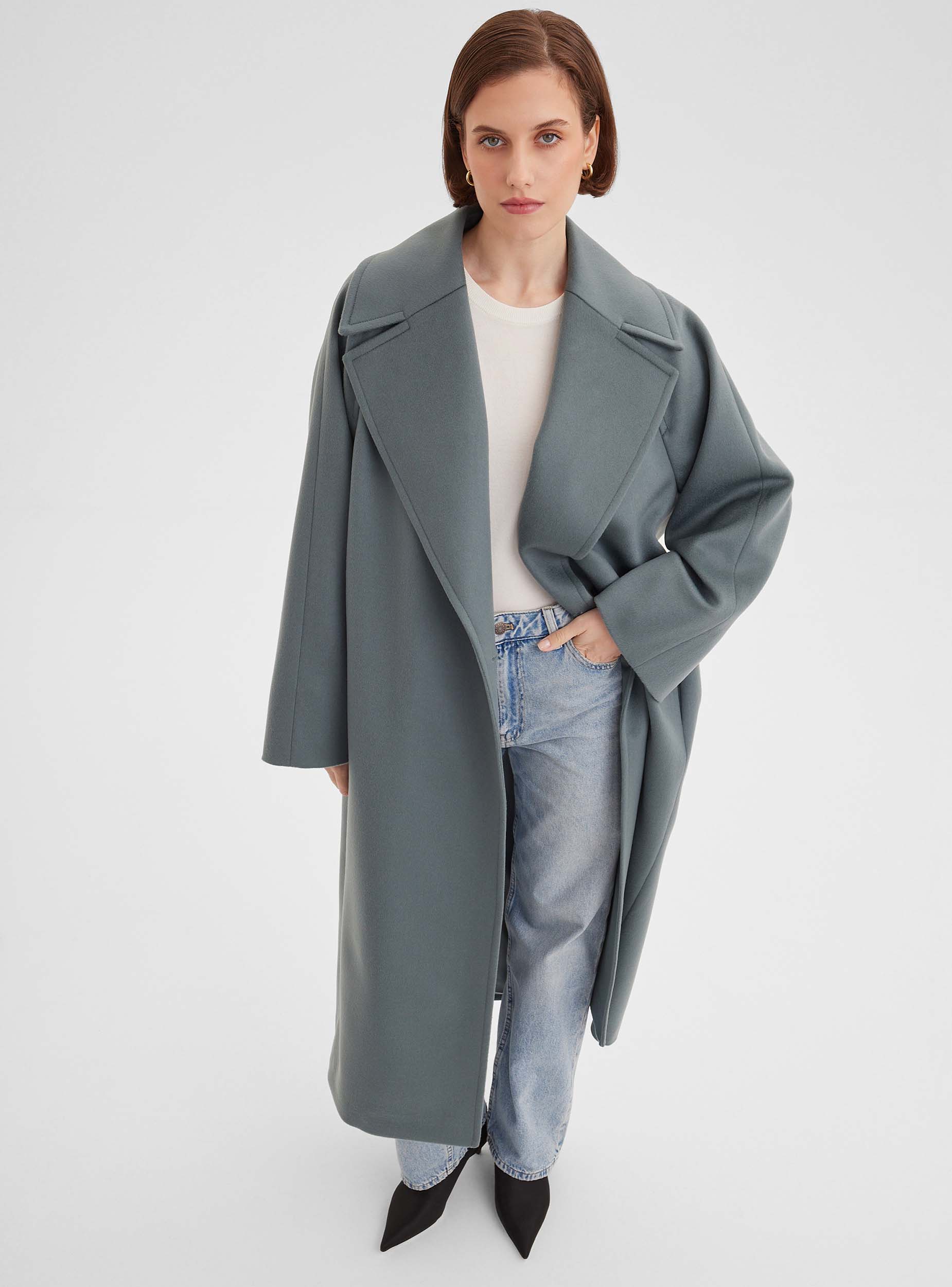 Пальто реглан с широким воротником